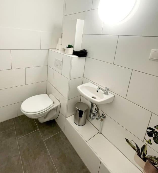 Grosse 3-Zimmer Wohnung, Zentrale Lage. 뮬하임안더루 외부 사진