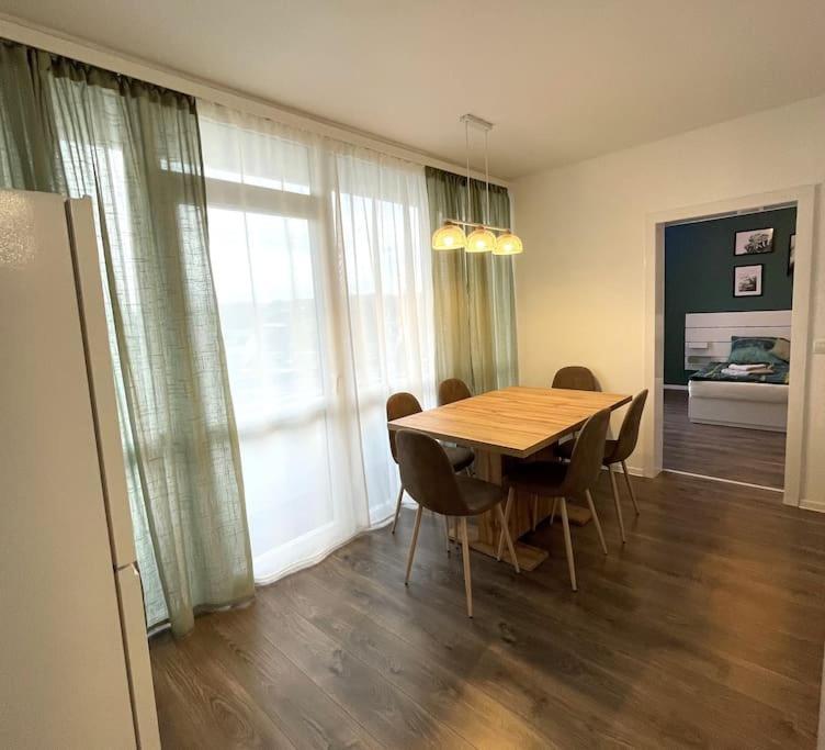 Grosse 3-Zimmer Wohnung, Zentrale Lage. 뮬하임안더루 외부 사진