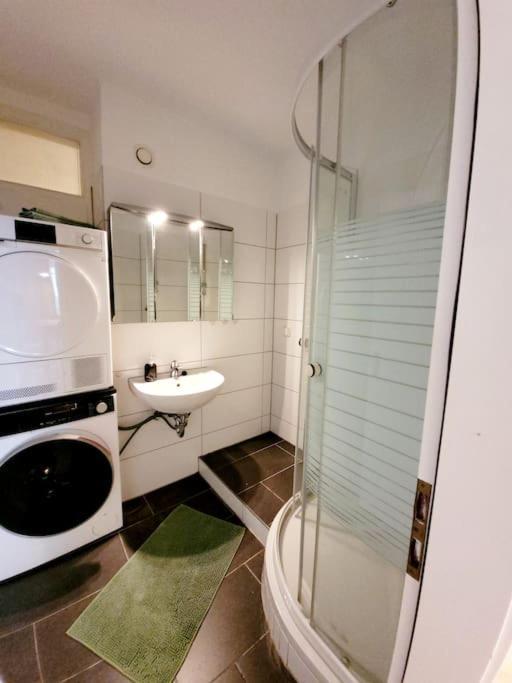 Grosse 3-Zimmer Wohnung, Zentrale Lage. 뮬하임안더루 외부 사진